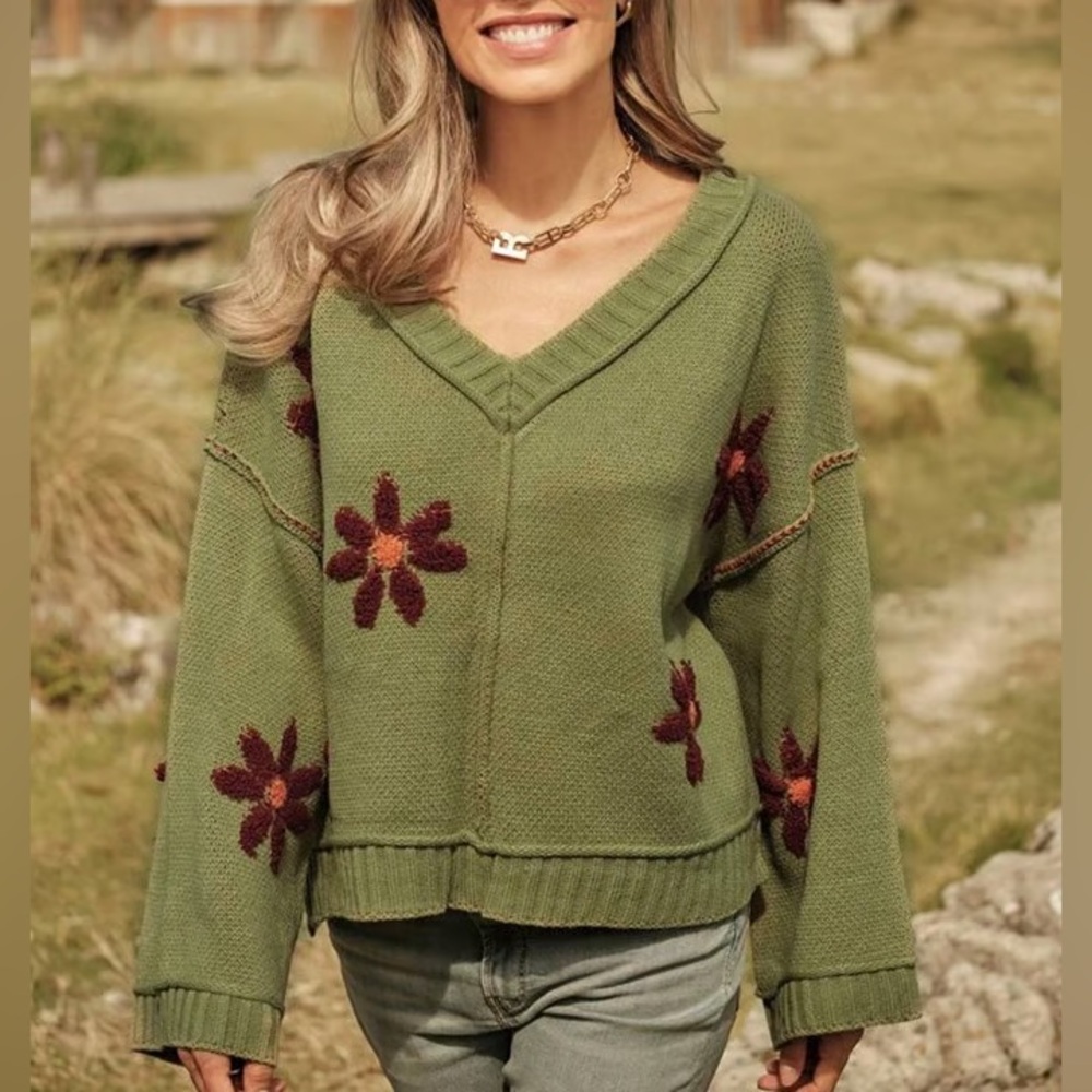 POL NWOT Bohemian Multicolor Floral Knit Sweater (Relaxed Fit)